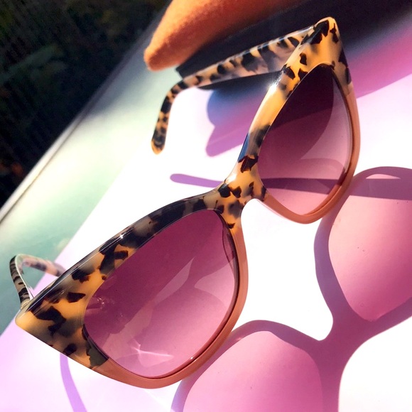 Sunglasses. Aldo - Picture 6 of 6